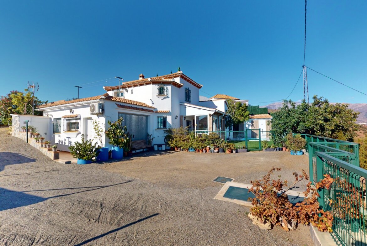 Villa te koop in Arenas