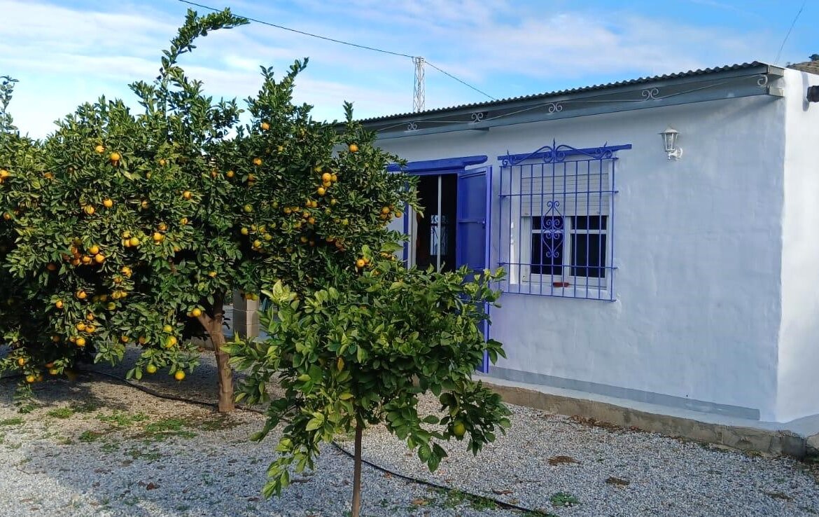 Finca te koop in Benamargosa