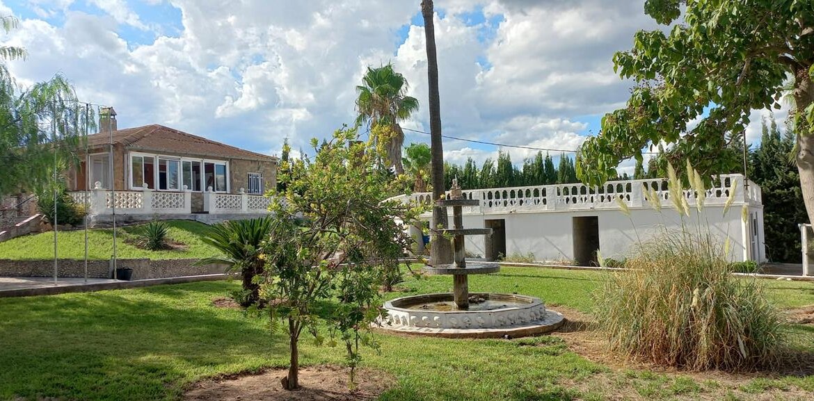 Finca te koop in Masdenverge