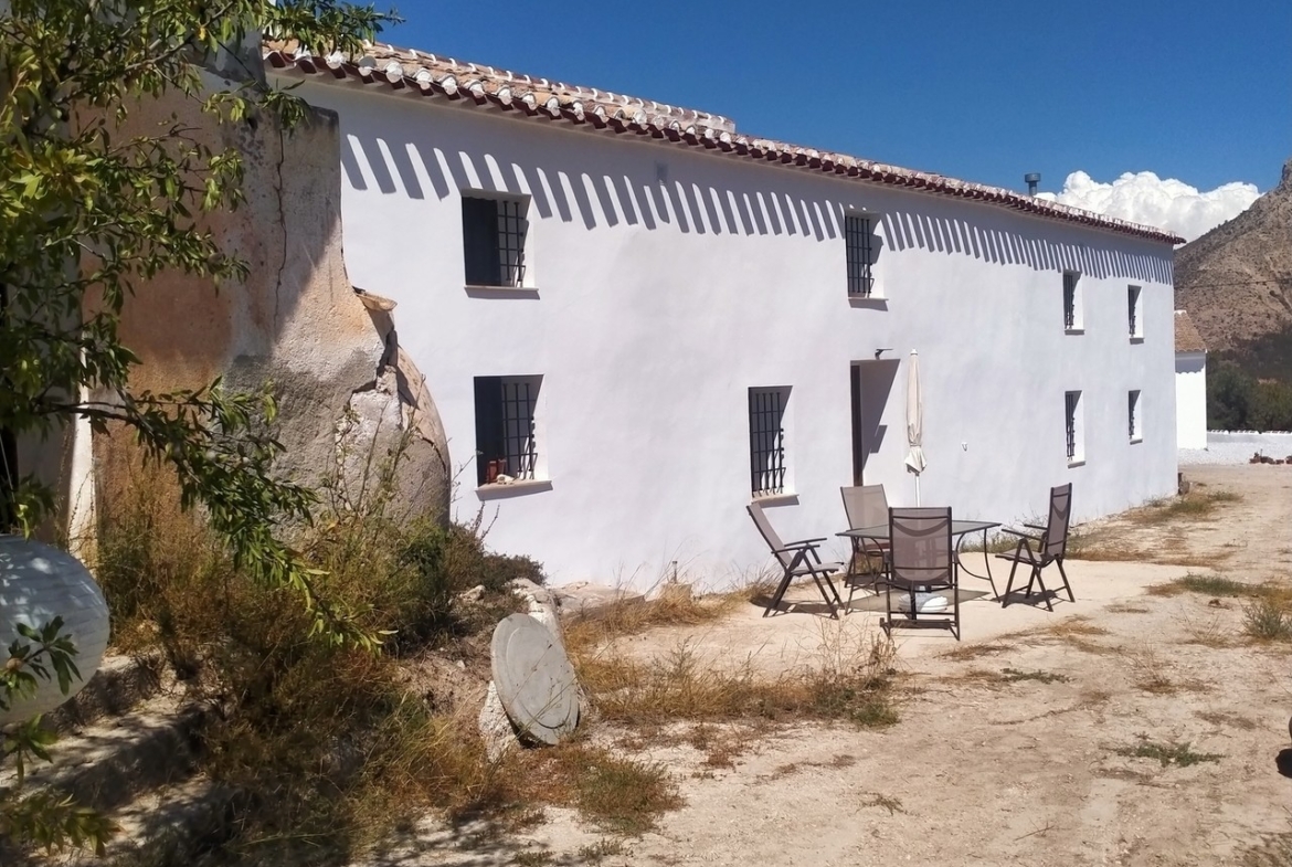 Cortijo te koop in Velez-Blanco