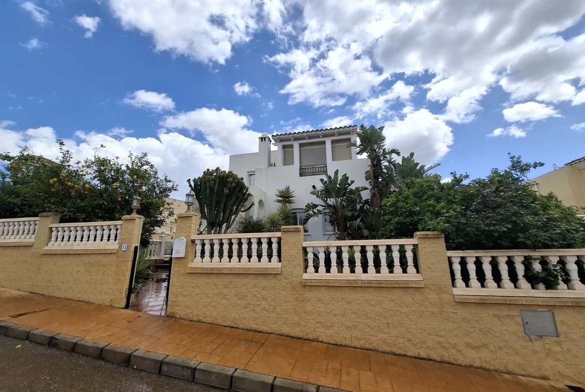 Villa te koop in Turre