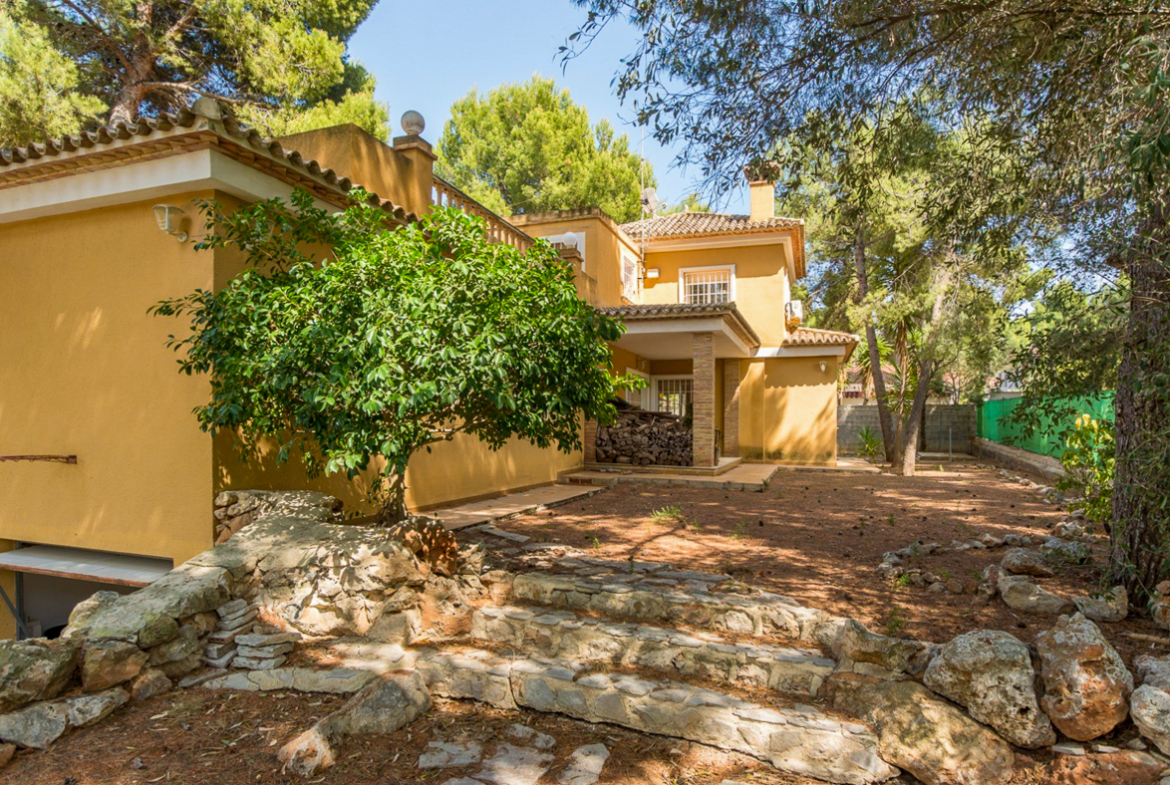 Villa te koop in Denia