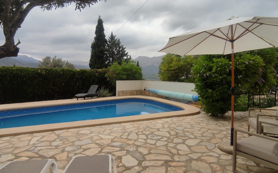 Detached villa te koop in Orba