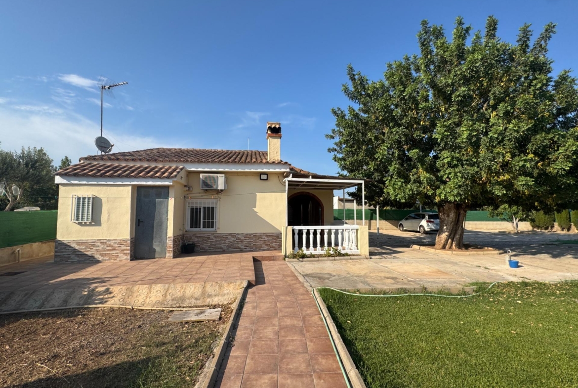 Villa te koop in Lliria