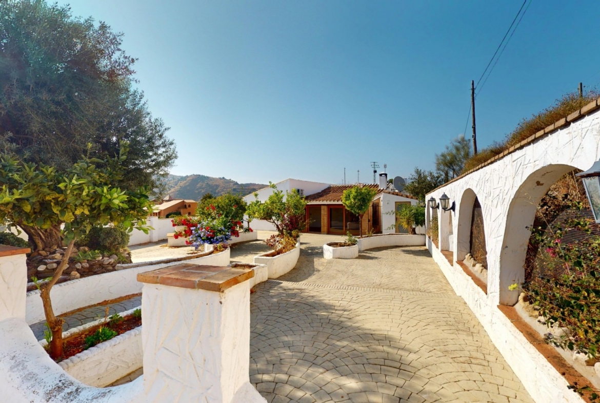 Villa te koop in La Viñuela