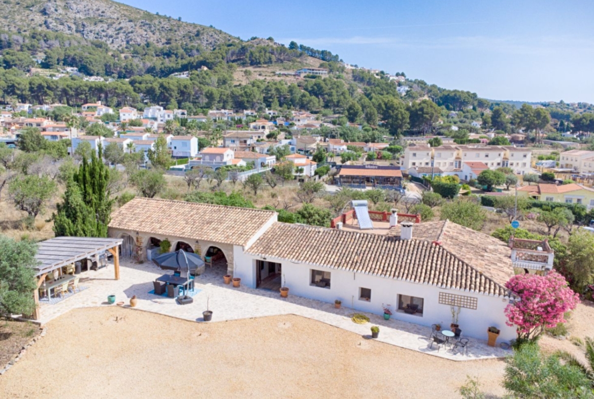 finca te koop in Alcalalí