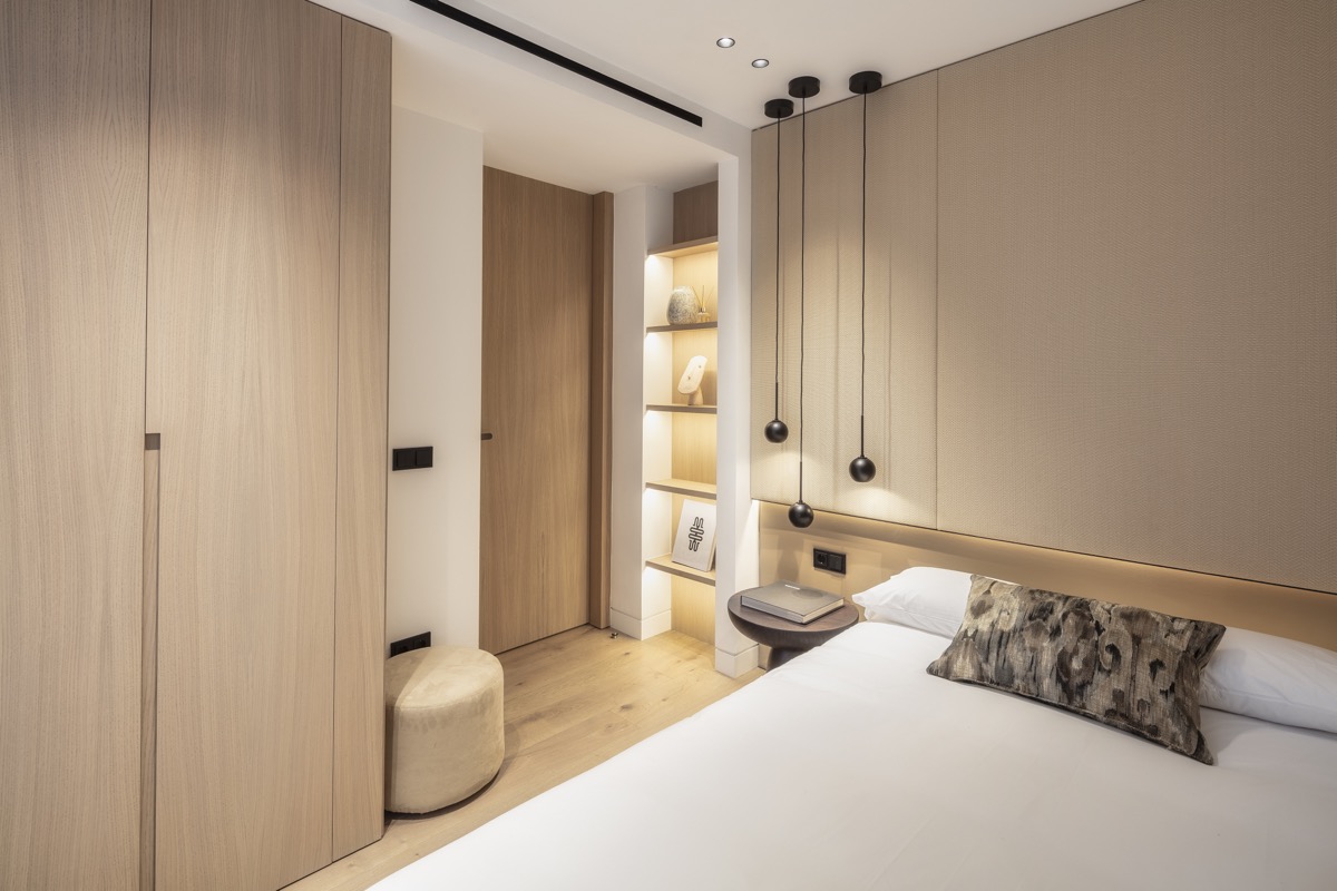 DP-100-14748962-01-17