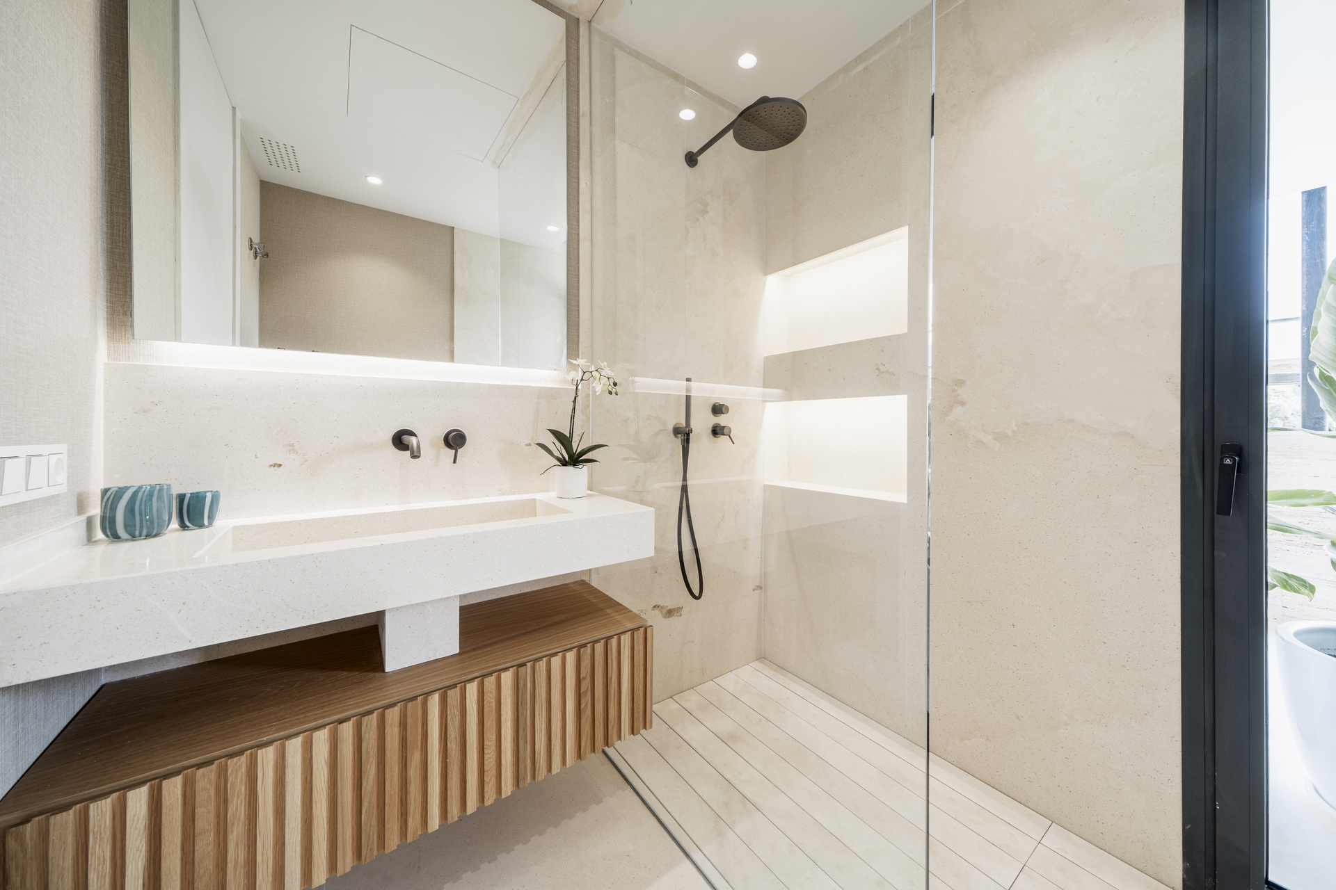 DP-100-16543859-01-10