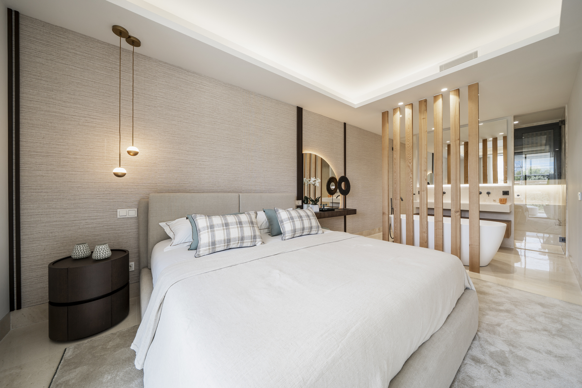 DP-100-16543859-01-16