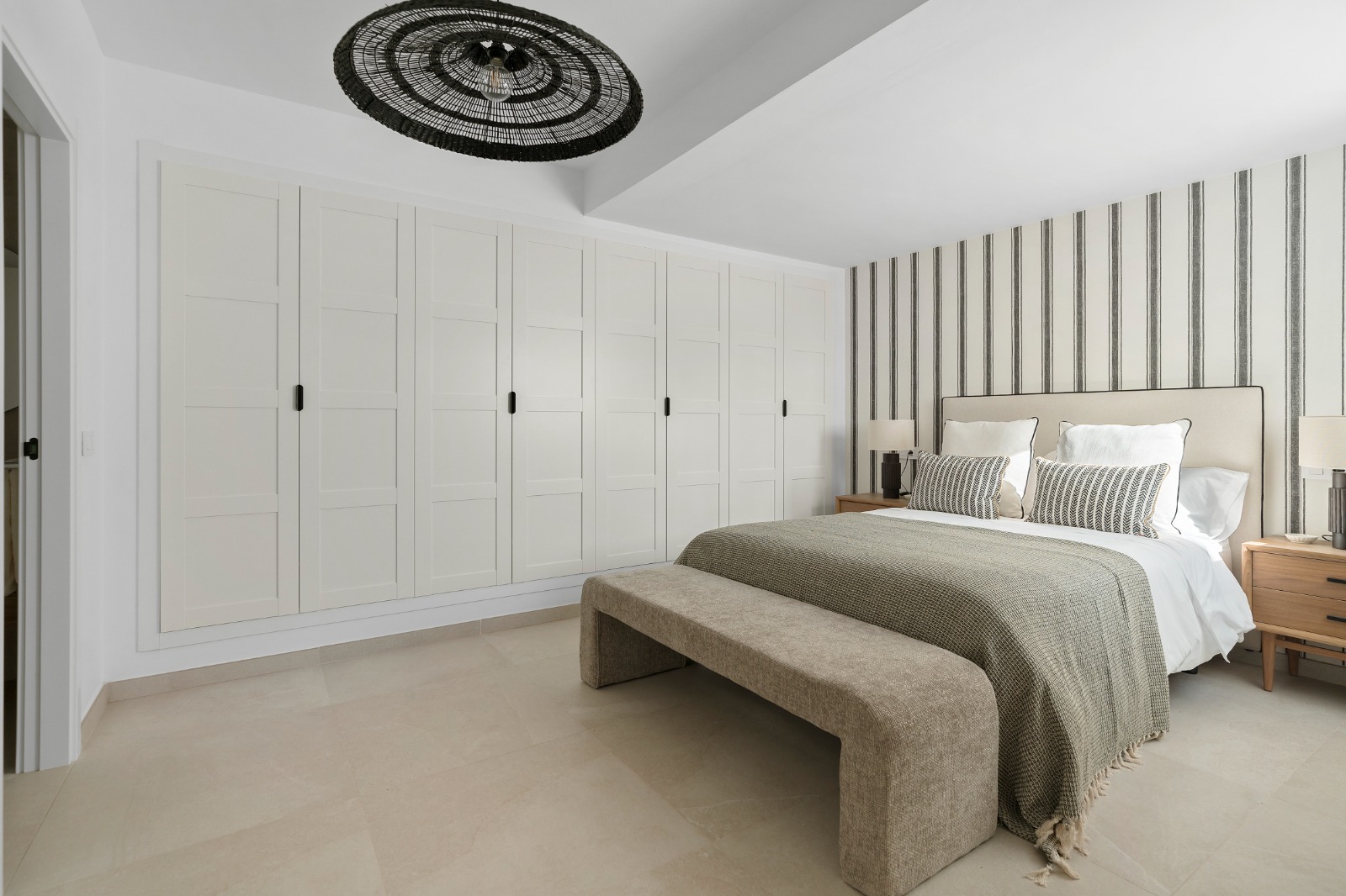 DP-100-26961906-01-10