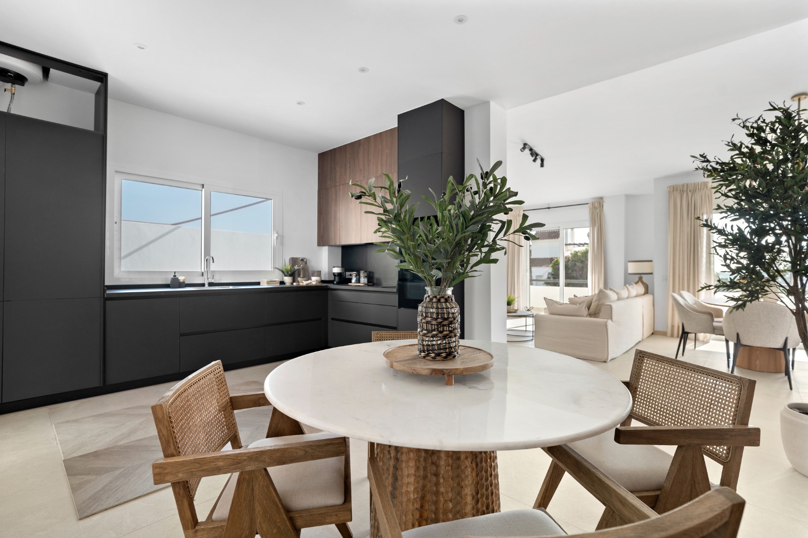 DP-100-26961906-01-3