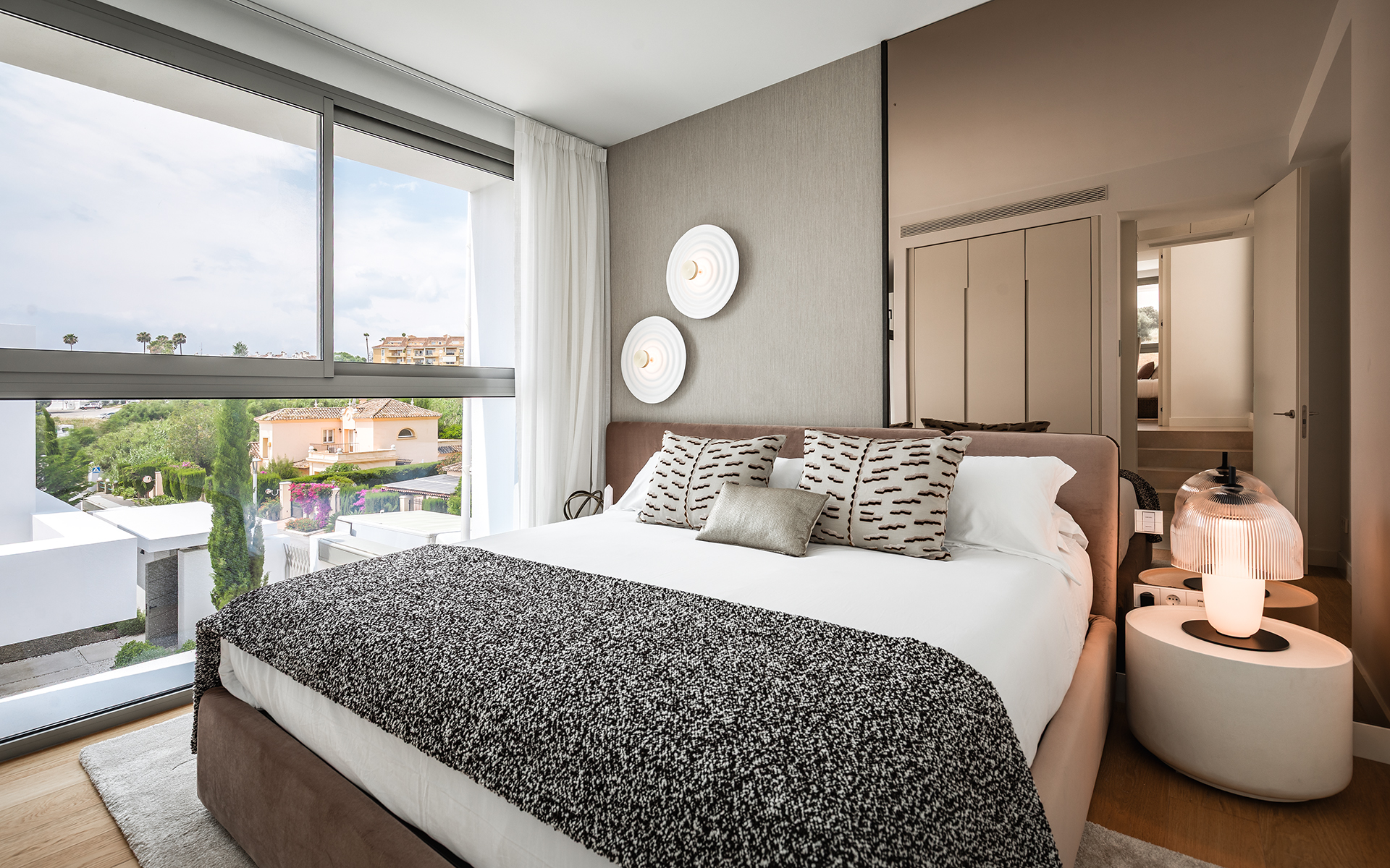 DP-100-28262035-01-14