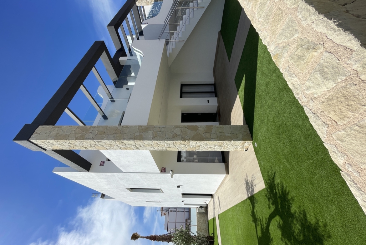 Nieuwbouw Geschakelde woning in Torrevieja