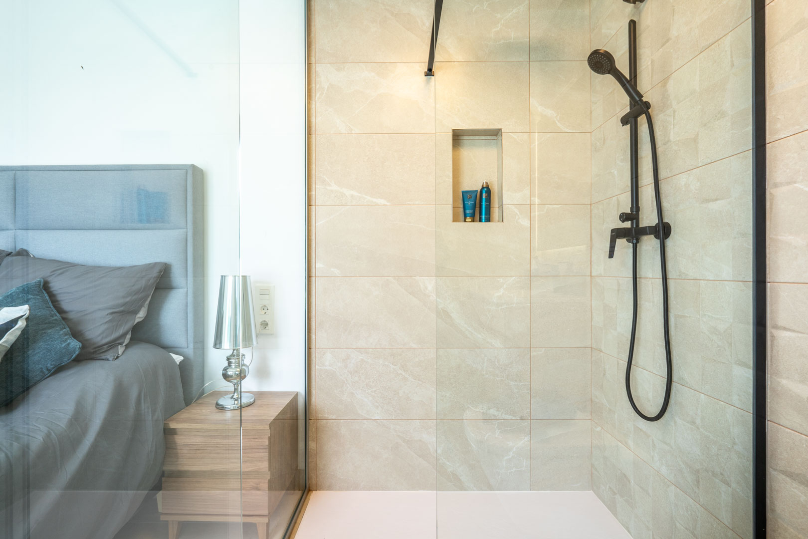 DP-110-22778489-01-12