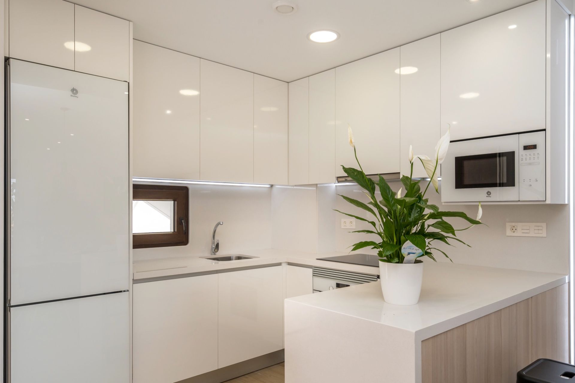 xr:d:DAFSG60DdYI:6,j:41134343823,t:22111611