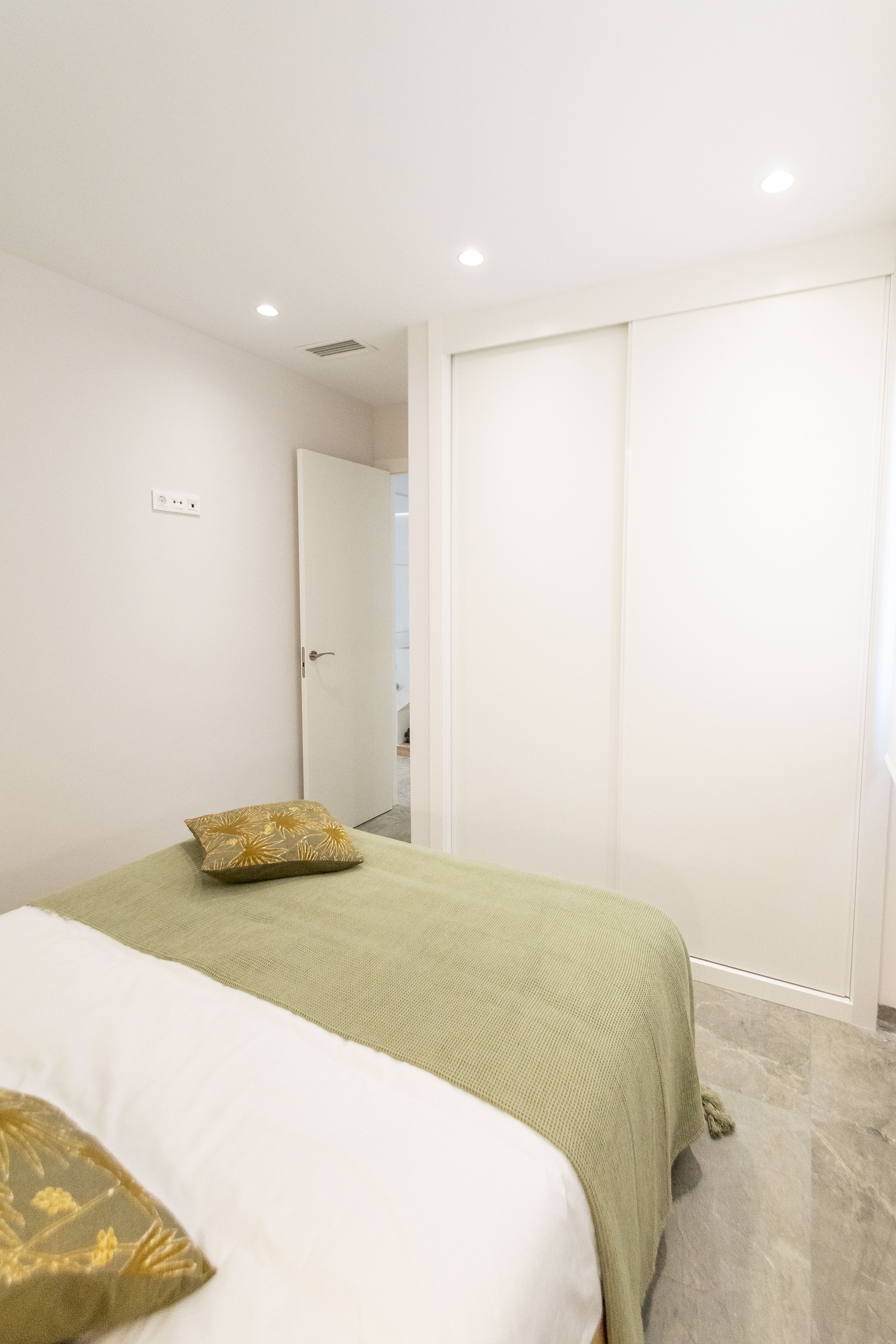 DP-110-42298998-01-28