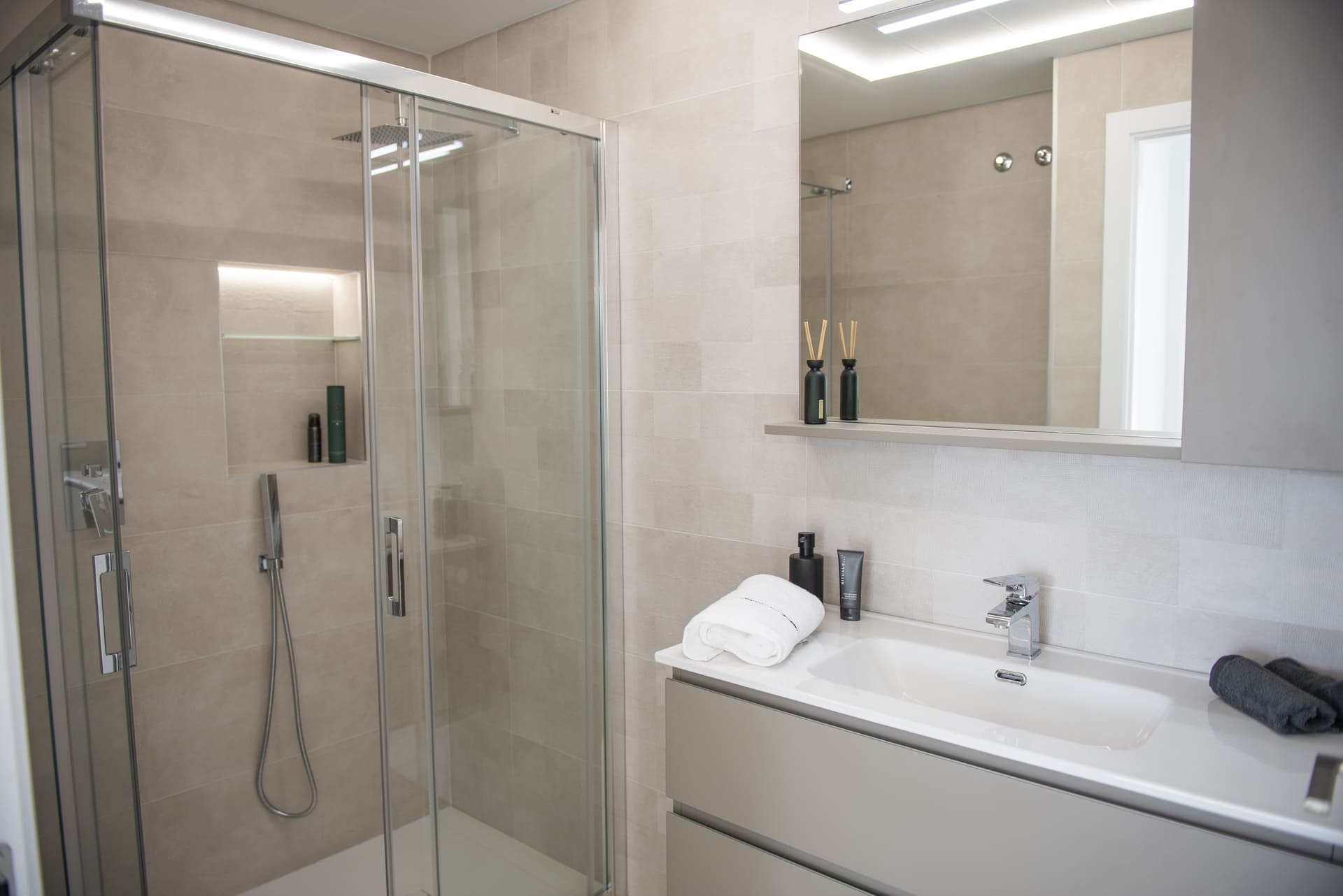 DP-110-44794162-01-18