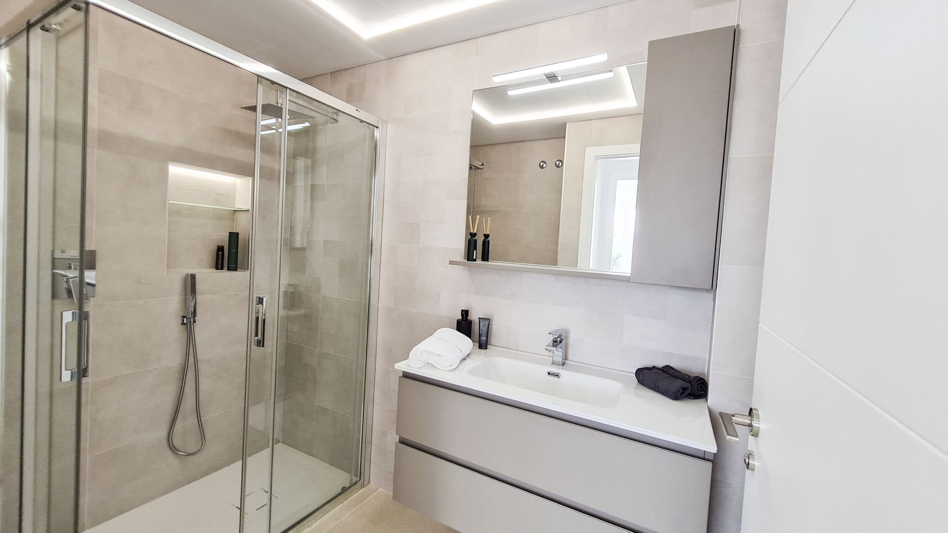 DP-110-44794162-01-23