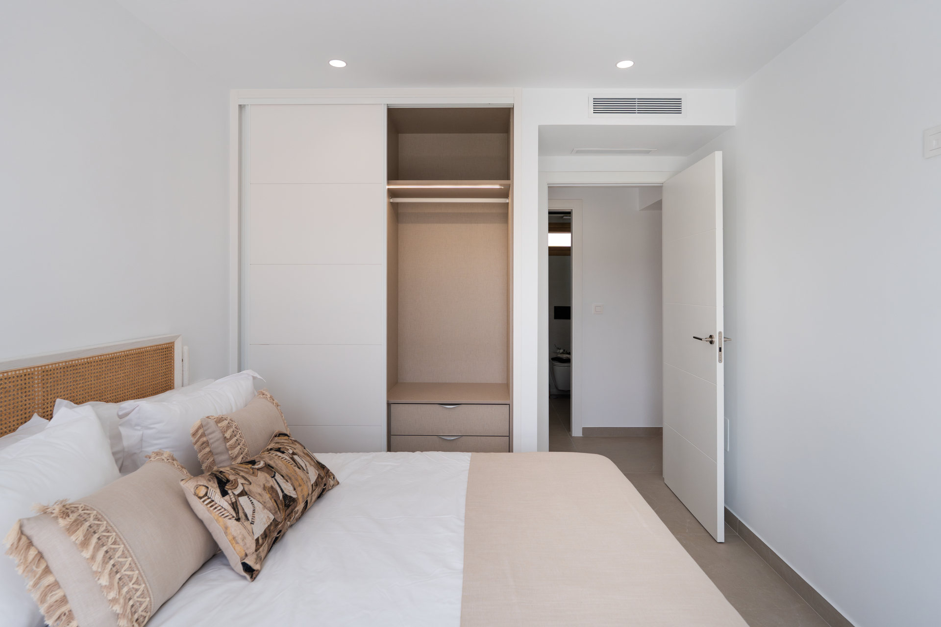 DP-110-62372565-01-20