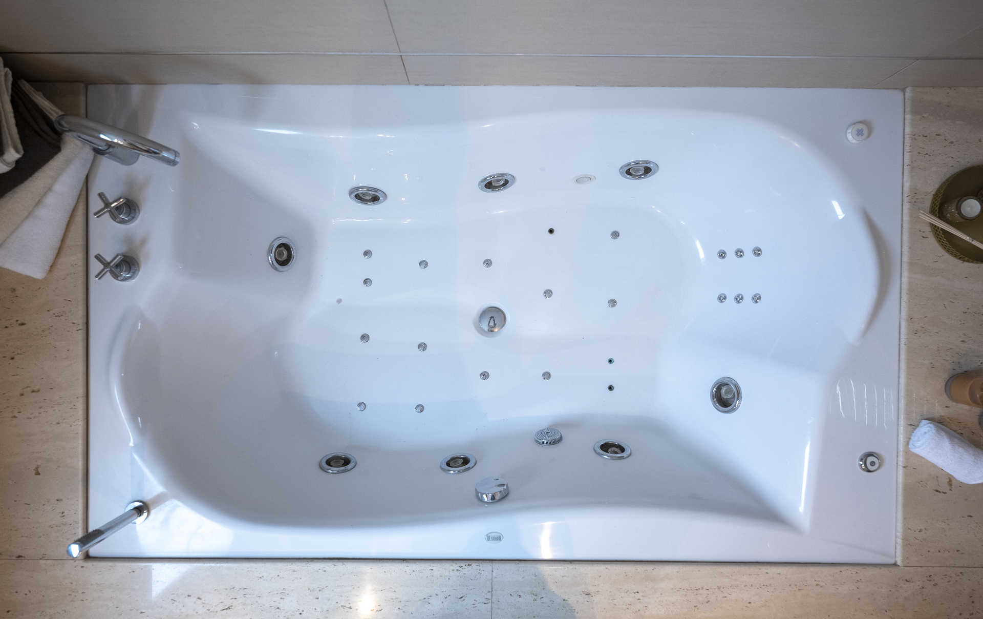 DP-110-62833563-01-42