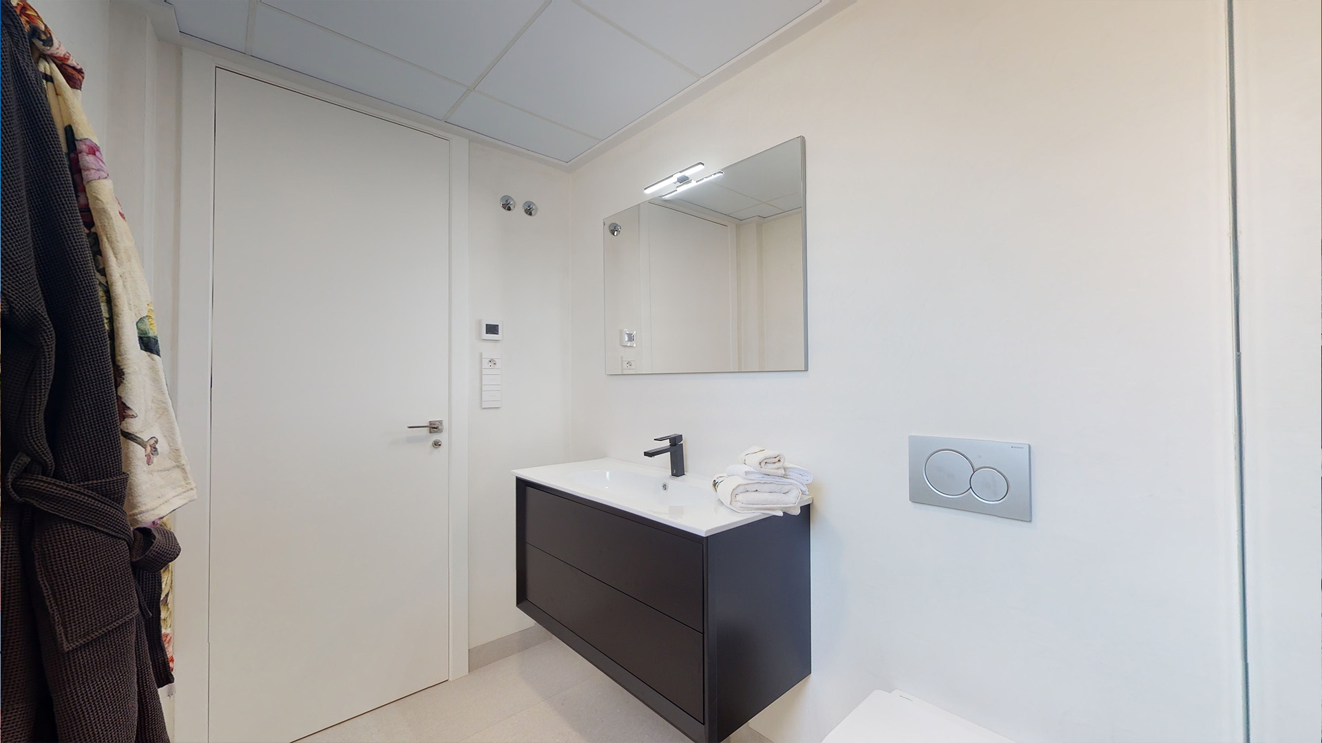 DP-110-63883838-01-8