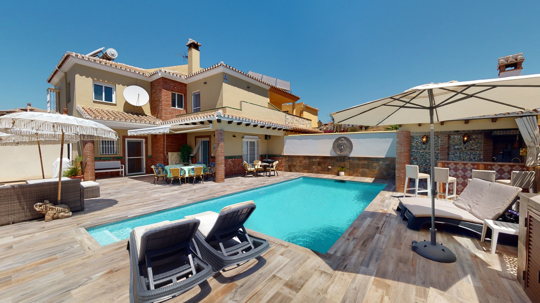 Semi-detached Villa te koop in Torre del Mar
