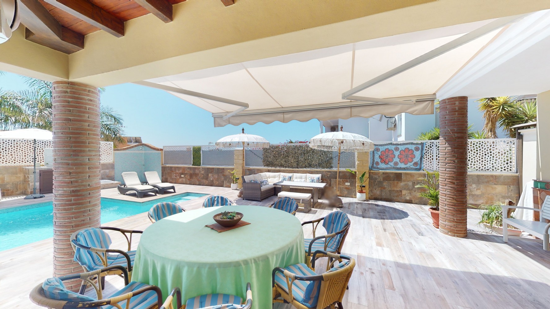 Semi-detached Villa te koop in Torre del Mar