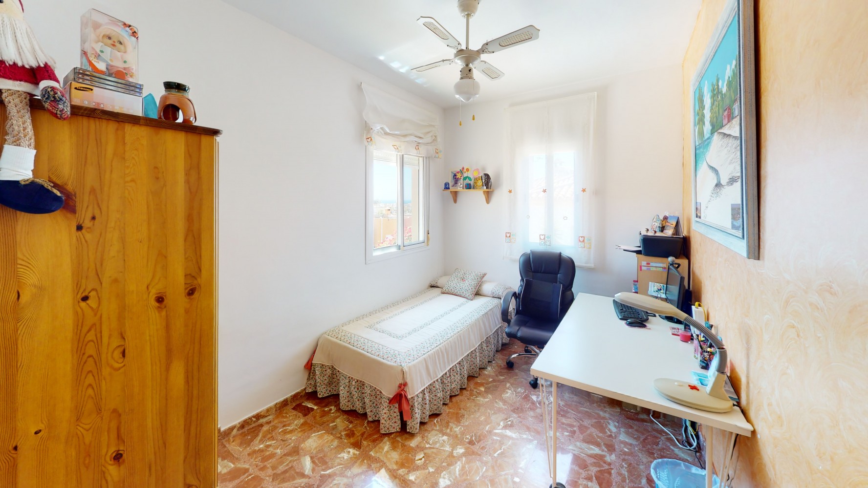 Semi-detached Villa te koop in Torre del Mar