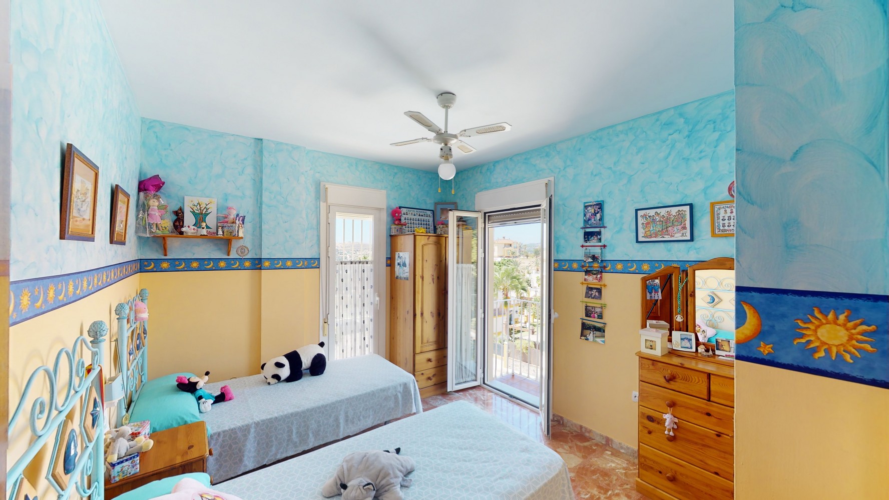 Semi-detached Villa te koop in Torre del Mar