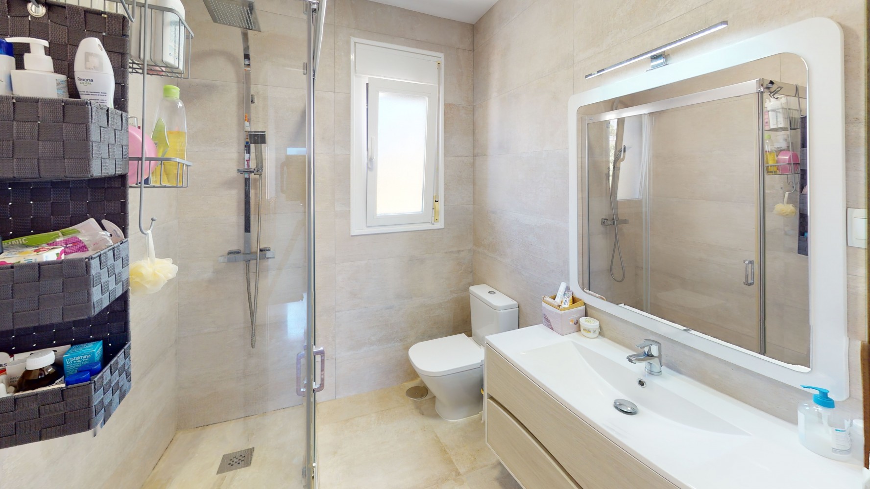 Semi-detached Villa te koop in Torre del Mar