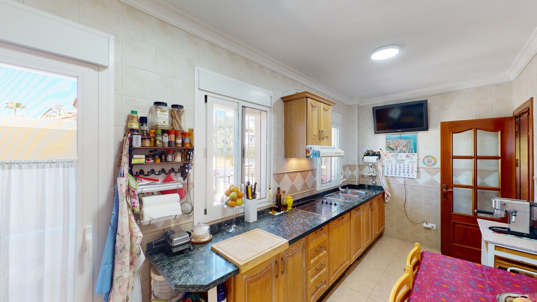 Semi-detached Villa te koop in Torre del Mar
