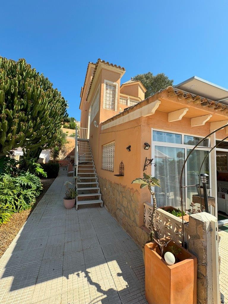 Villa te koop in Campello