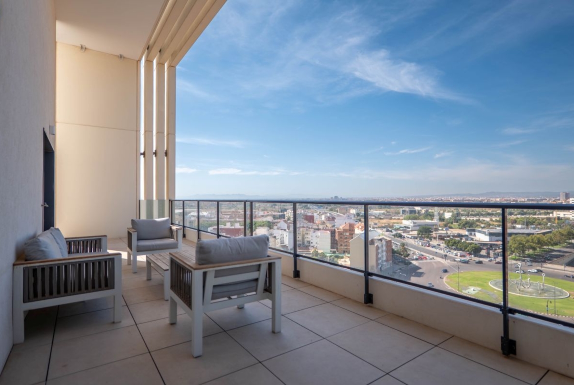 Penthouse met zeezicht te koop in Valencia stad