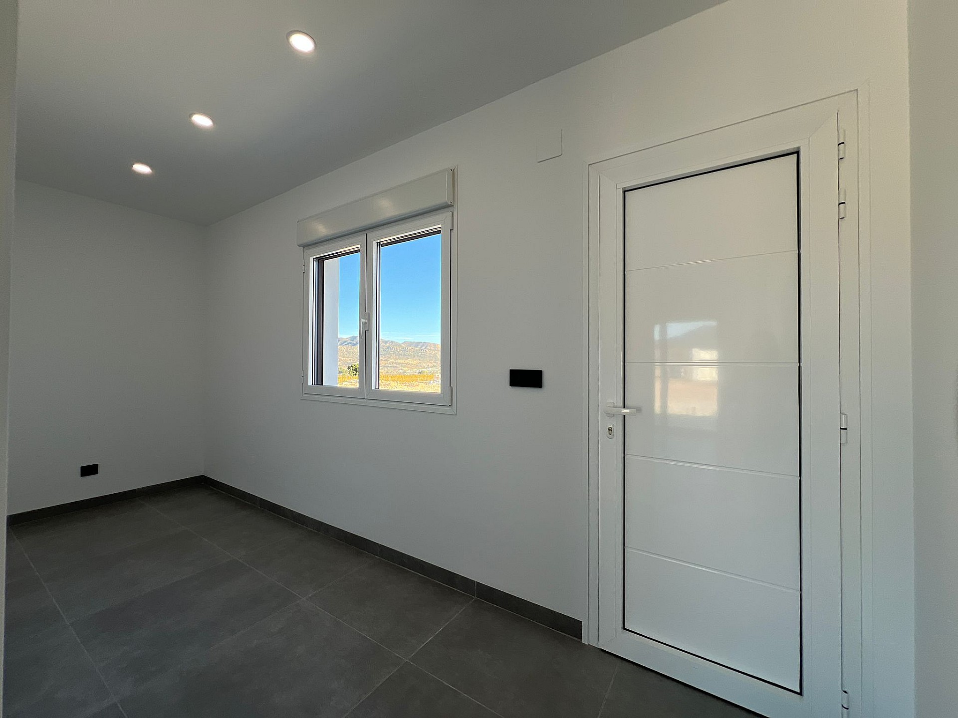 w_img-20241219-wa0072