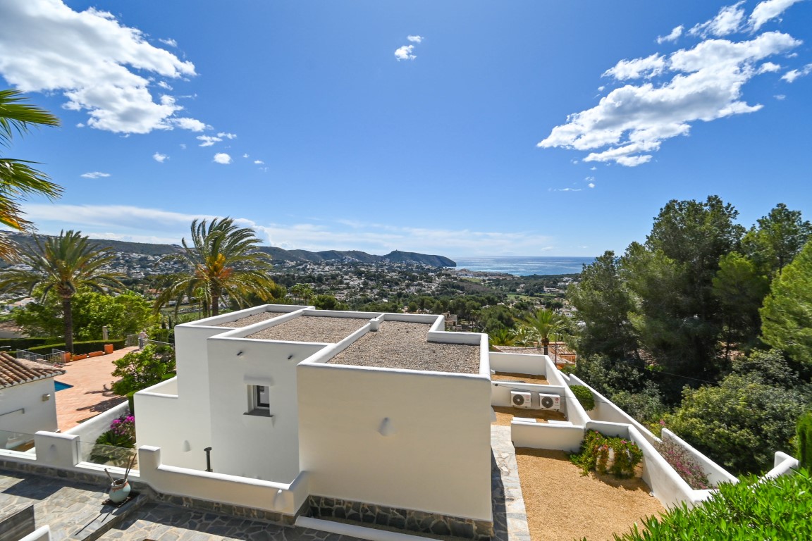 Villa te koop met zeezicht in Moraira (27)