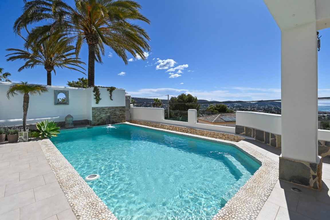 Villa te koop met zeezicht in Moraira (10)