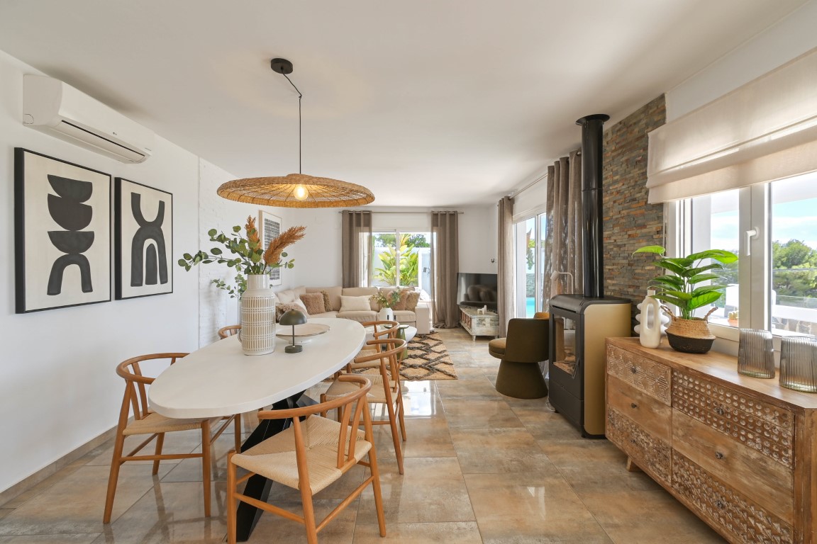 Villa te koop met zeezicht in Moraira (16)