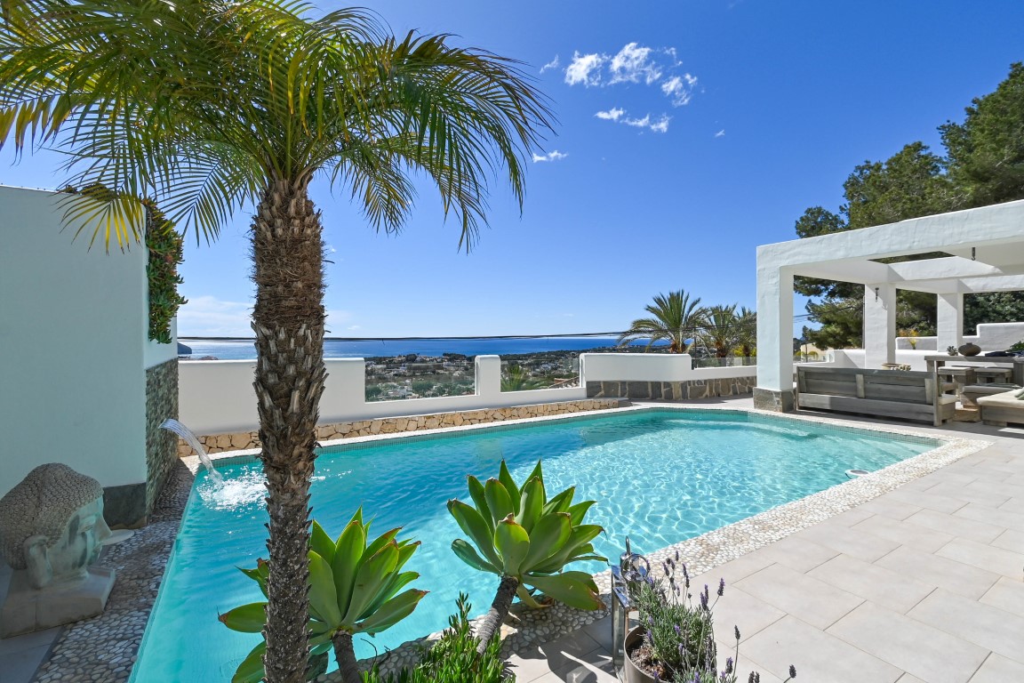 Villa te koop met zeezicht in Moraira (9)