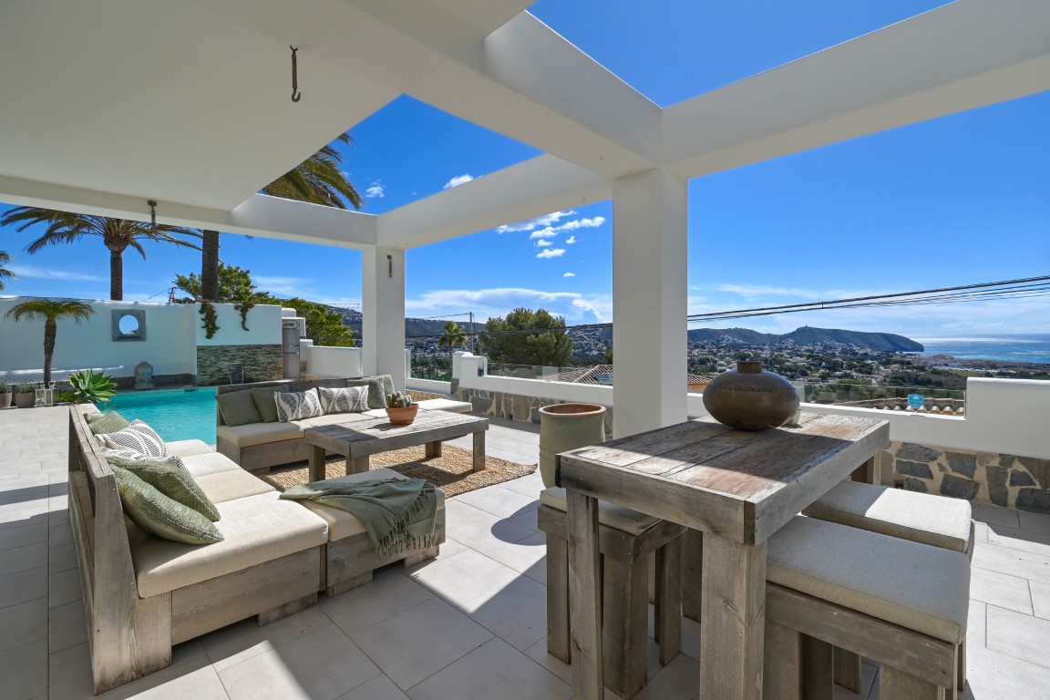 Villa te koop met zeezicht in Moraira (12)