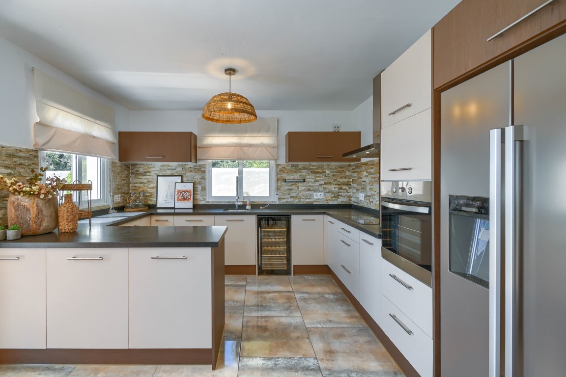 Villa te koop met zeezicht in Moraira (14)