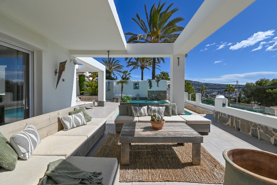 Villa te koop met zeezicht in Moraira (13)