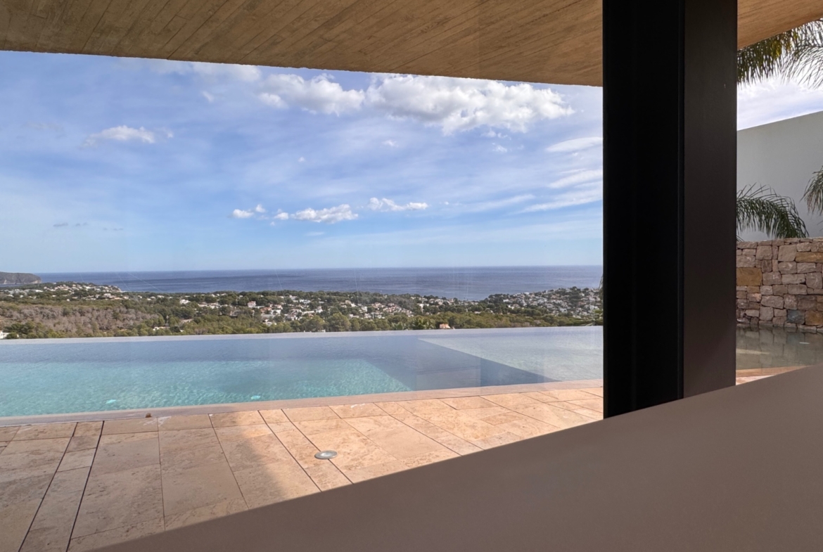 Villa met schitterend zeezicht in Benissa