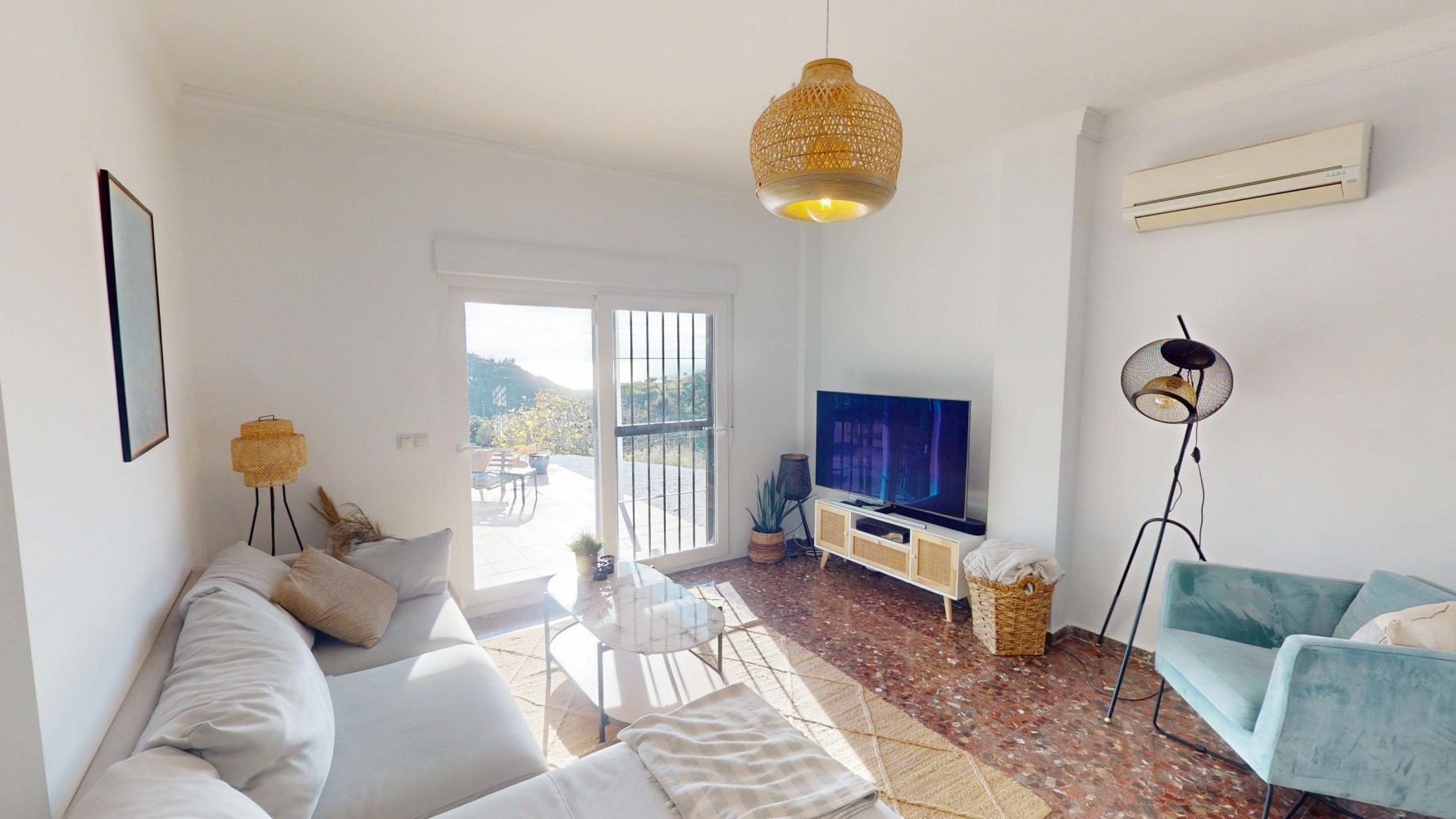 Villa te koop in Moclinejo