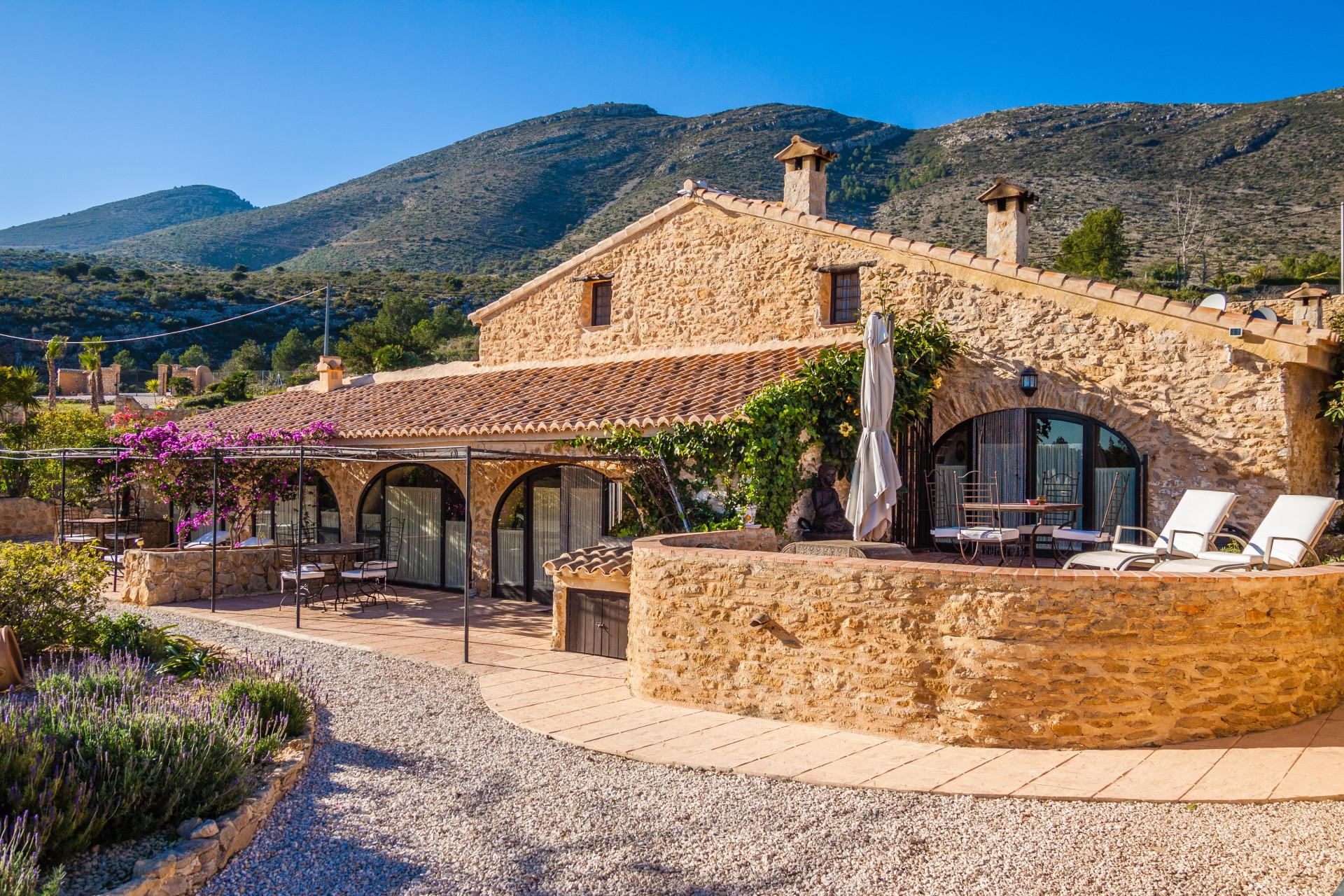 Gerestaureerde finca te koop in Benissa