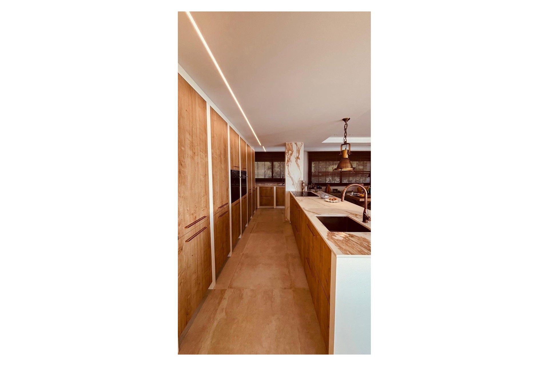 DP-02-ENJ-VI-00332-C-11 Luxe villa met zeezicht in Altea
