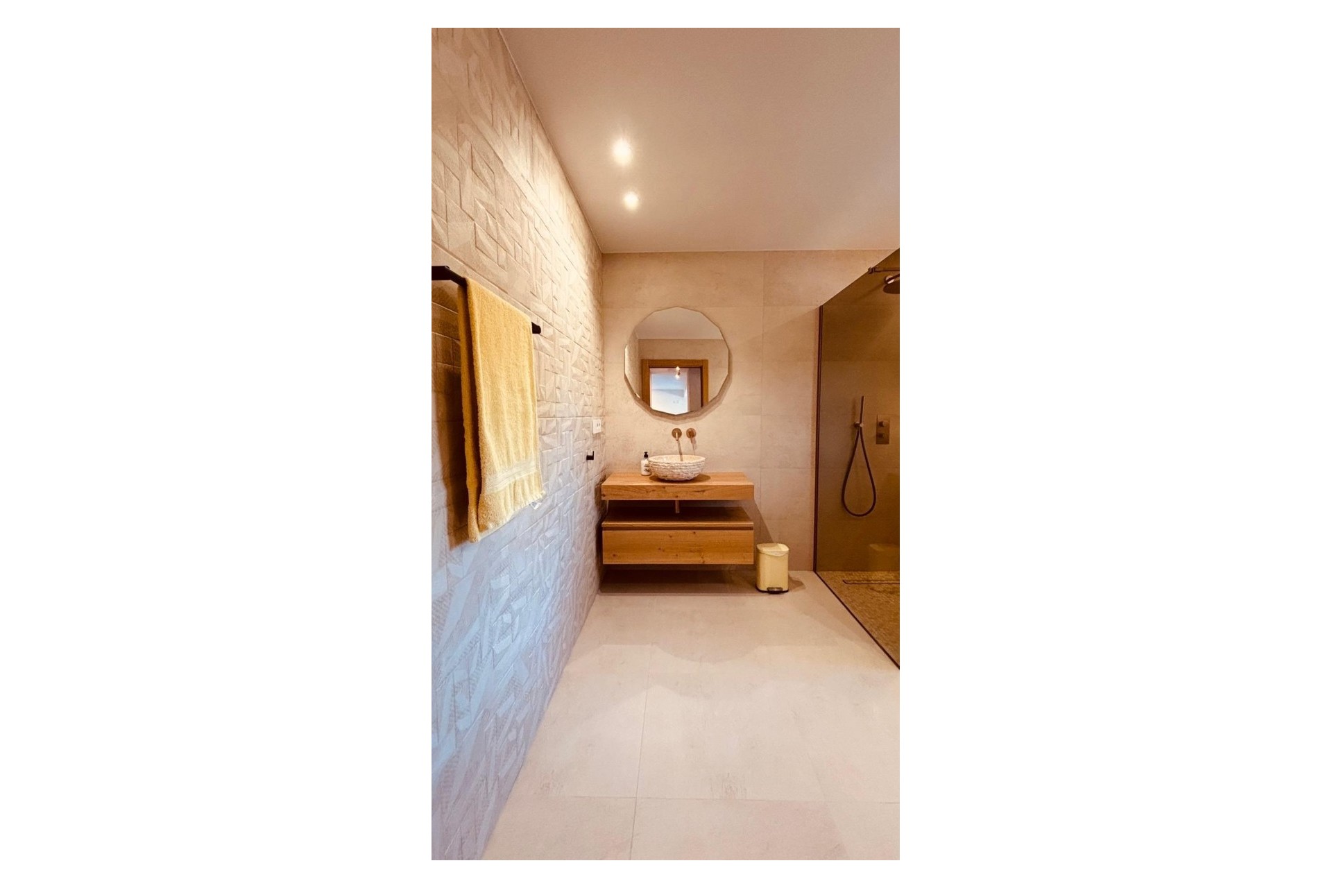 DP-02-ENJ-VI-00332-C-22 Luxe villa met zeezicht in Altea