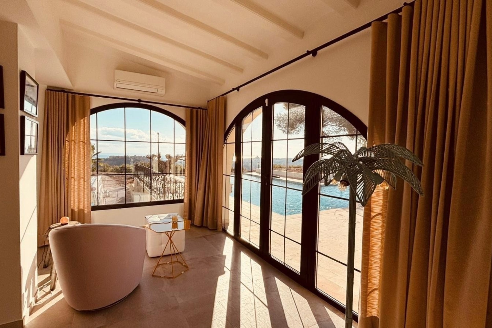 DP-02-ENJ-VI-00332-C-4 Luxe villa met zeezicht in Altea