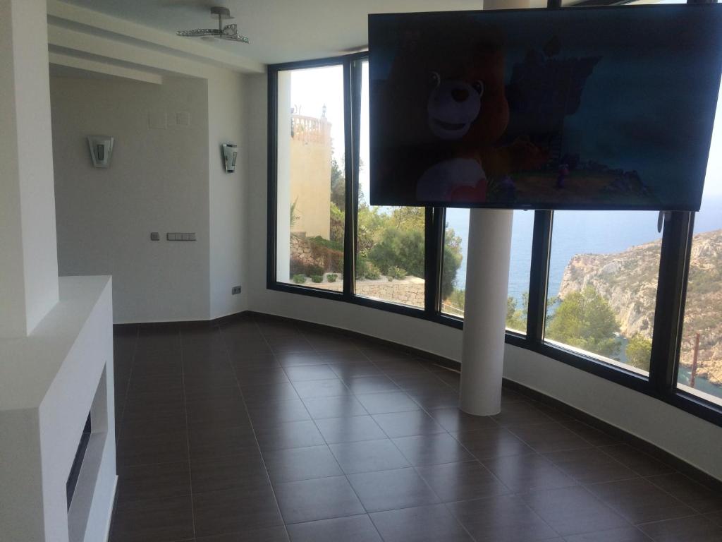 DP-02-ENJ-VI-00349-C-10 Schitterende villa met zeezicht te koop in Javea
