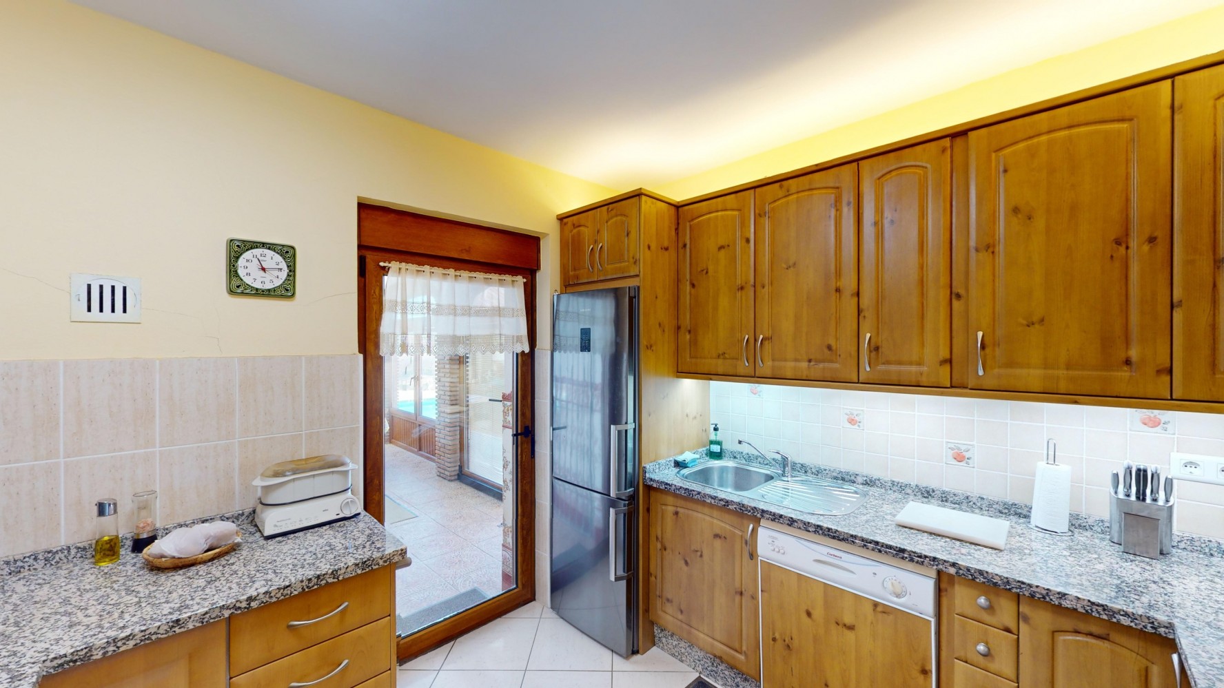 Villa te koop in Iznate