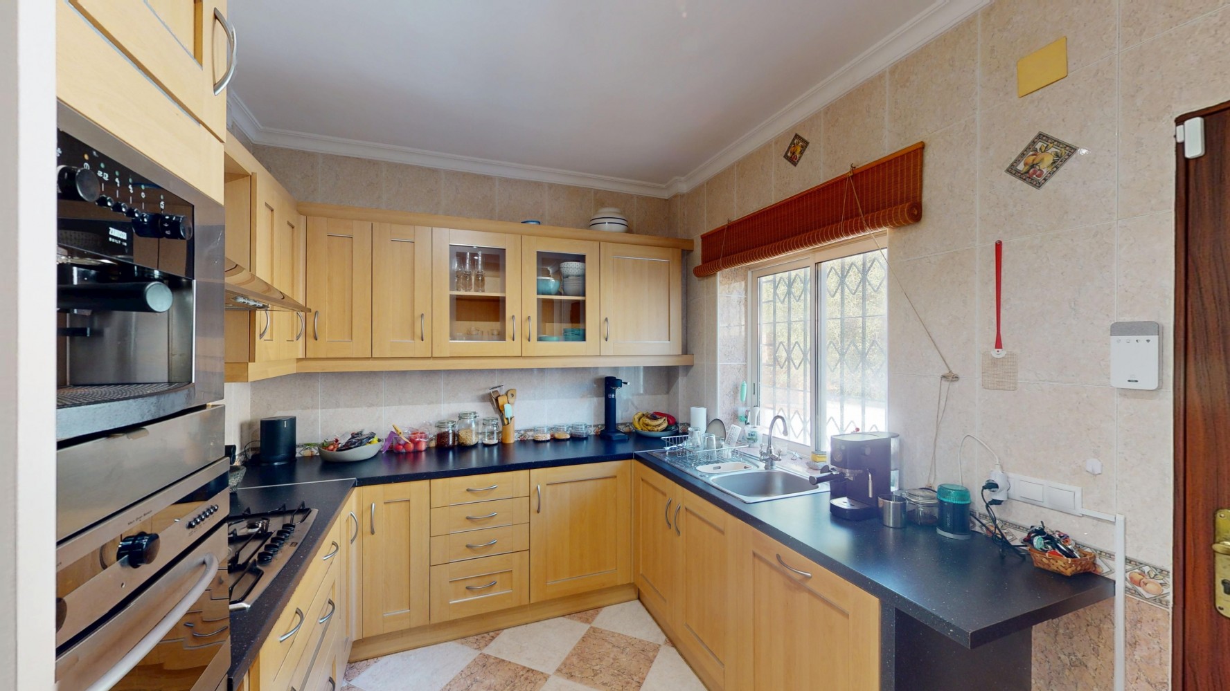 Villa te koop in Moclinejo
